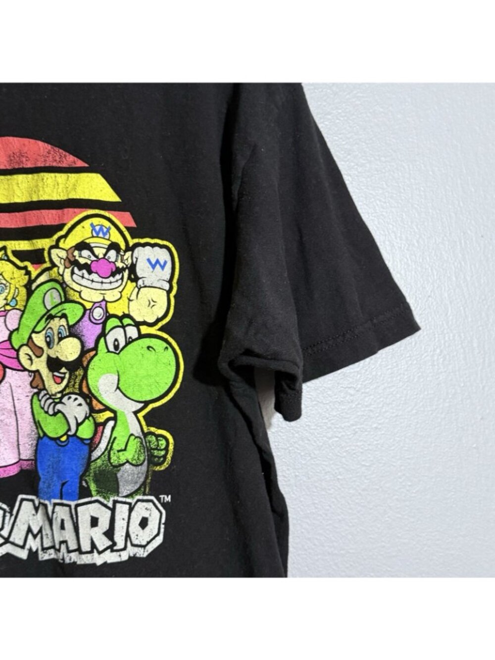 Nintendo Super Mario Tshirt Men Size L Luigi Bowser Character Video Game Gamer - Picture 12 of 12